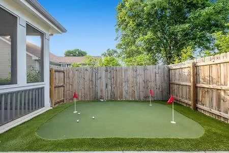 ナッシュビル The Hadley House - Cozy Porch & Fenced In Backyardヴィラ