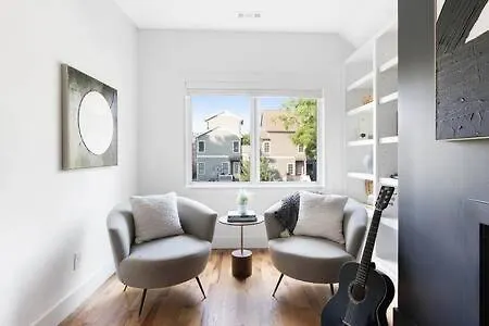 ナッシュビル The Hadley House - Cozy Porch & Fenced In Backyardヴィラ