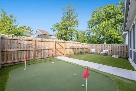 ナッシュビル The Hadley House - Cozy Porch & Fenced In Backyardヴィラ 米国